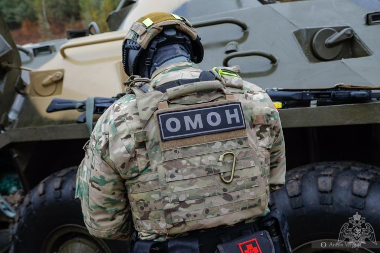 При содействии белгородских росгвардейцев задержаны подозреваемые в краже из банковского терминала более трех миллионов рублей