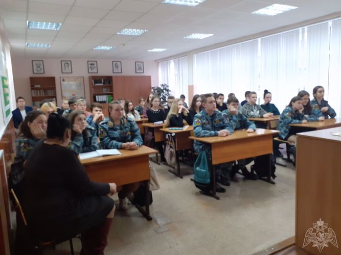 Офицеры белгородского ОМОН провели с подшефными кадетами мероприятия акции «Наркотикам – нет!»