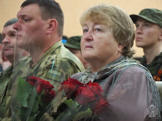 В Белгороде руководство Росгвардии приняло участие в литературно-музыкальном вечере «Чествуем Героев сегодня – гордимся Вами всегда»