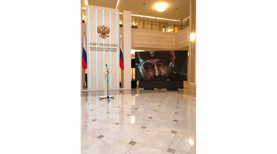 Ветеран белгородского ОМОН, Герой России Вячеслав Ворбьев принял участие в презентации фотопроекта «Герои среди нас» в Совете Федерации