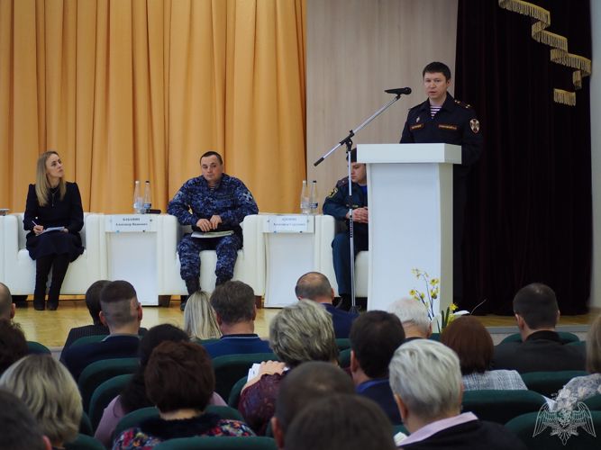  Представители Росгвардии приняли участие в круглом столе по вопросу обеспечения комплексной безопасности в белгородских ссузах 