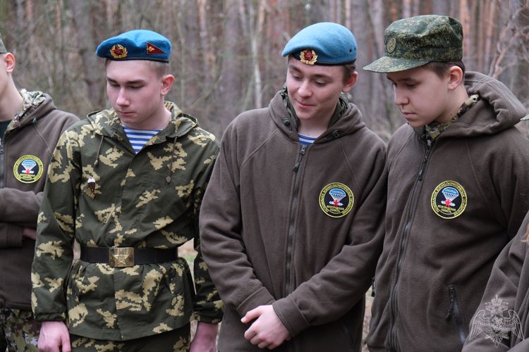 Белгородские кадеты провели «Один день со спецназом Росгвардии», в преддверии дня образования СОБР «Белогор»