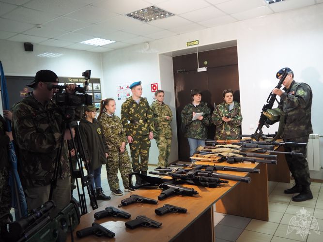 Белгородские кадеты провели «Один день со спецназом Росгвардии», в преддверии дня образования СОБР «Белогор»