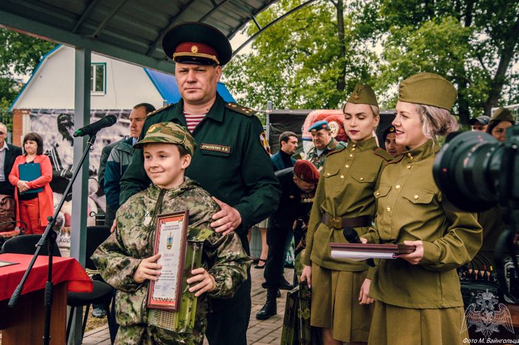 Росгвардейцы приняли участие в организации спортивно-патриотического праздника для белгородских курсантов