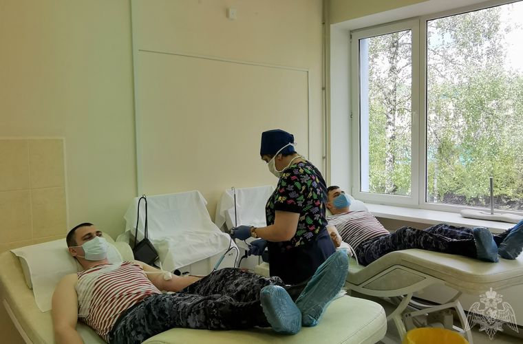 8 сотрудников Управления Росгвардии по Белгородской области имеют звание Почетных доноров России