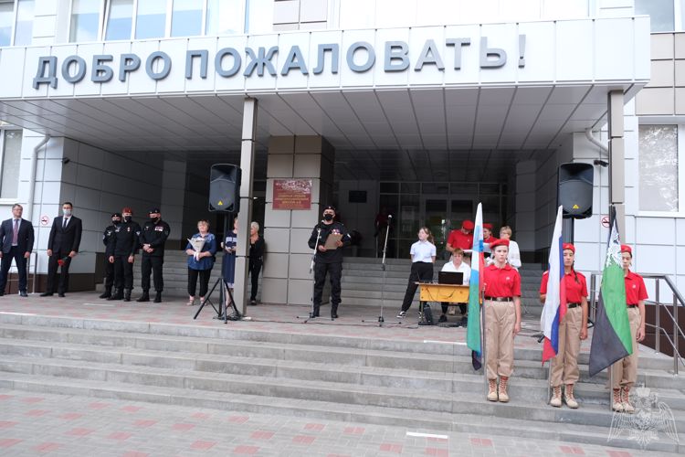 В Белгородской области почтили память сотрудника СОБР Геннадия Мишенина, погибшего при исполнении служебного долга