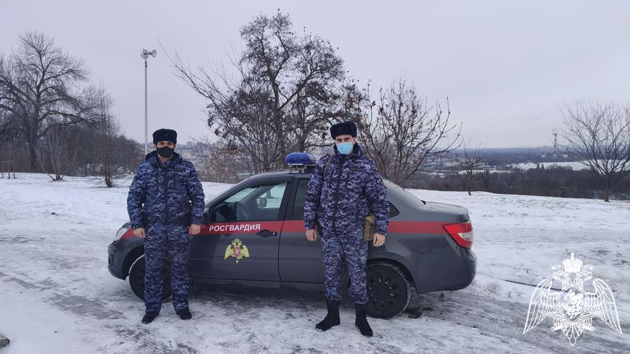 Росгвардейцы задержали предполагаемых наркоторговцев