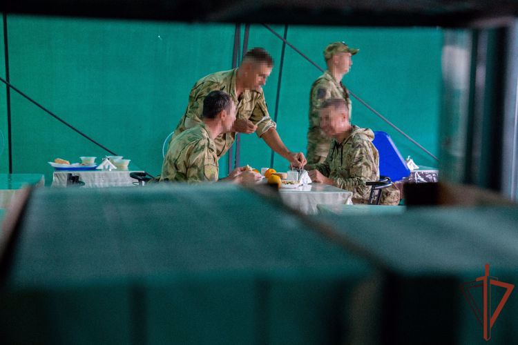 Росгвардия показала работу тыловых подразделений в зоне СВО