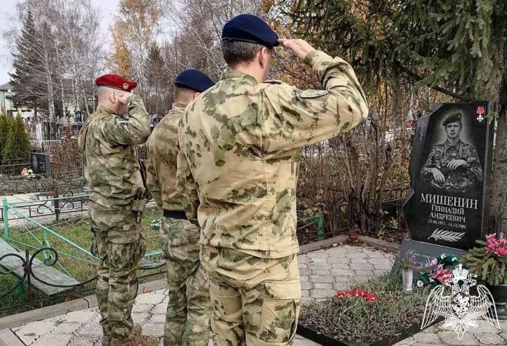 Белгородские росгвардейцы почтили память погибших товарищей