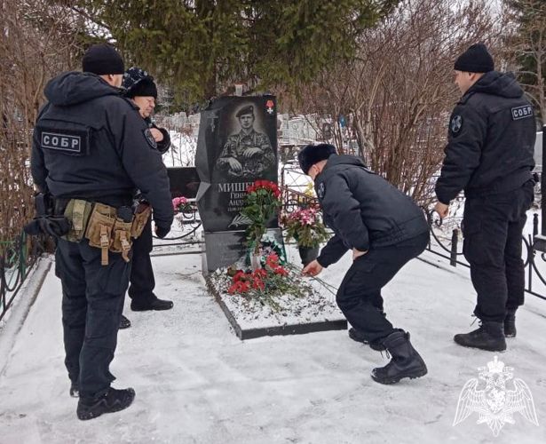 Память офицера СОБР, погибшего при исполнении служебного долга, почтили в Белгороде