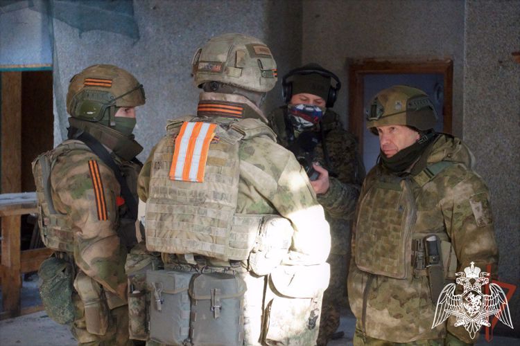 Телерадиоведущий Владимир Соловьев встретился с росгвардейцами на передовой