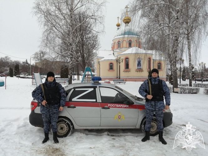 В Белгородской области экипаж вневедомственной охраны Росгвардии задержал подозреваемого в совершении кражи