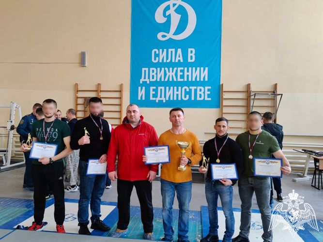 Росгвардейцы стали победителями соревнований белгородской областной организации «Динамо» по гиревому спорту