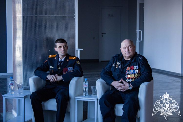Представители Росгвардии приняли участие во Всероссийской  акции «Диалоги с героями» в Белгороде