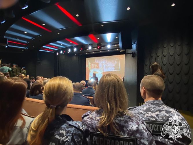 В Белгороде росгвардейцы приняли участие в вечере-репортаже «Сталинградская битва глазами потомков»