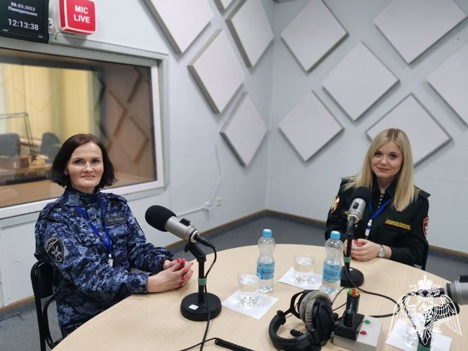 Очередной выпуск радио рубрики «Росгвардия. Актуально» на радио «Россия-Белгород» посвятили Международному женскому дню