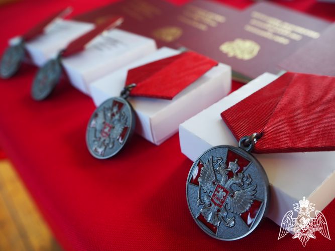В Белгороде росгвардейцам – участникам специальной военной операции вручили государственные награды 