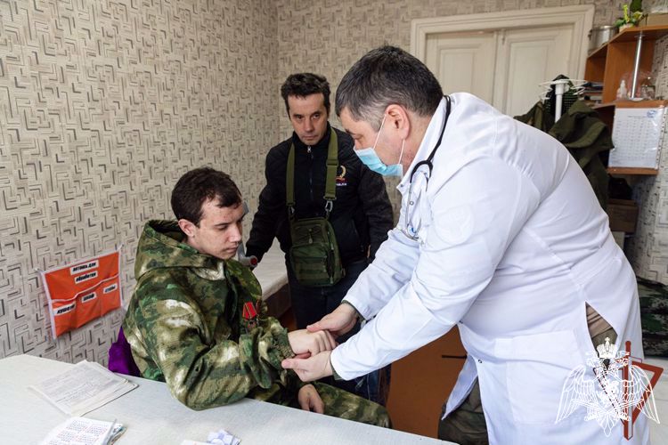 Накануне Дня медицинской службы Росгвардии врачи ведомства открыли пункты неотложной помощи в районе СВО