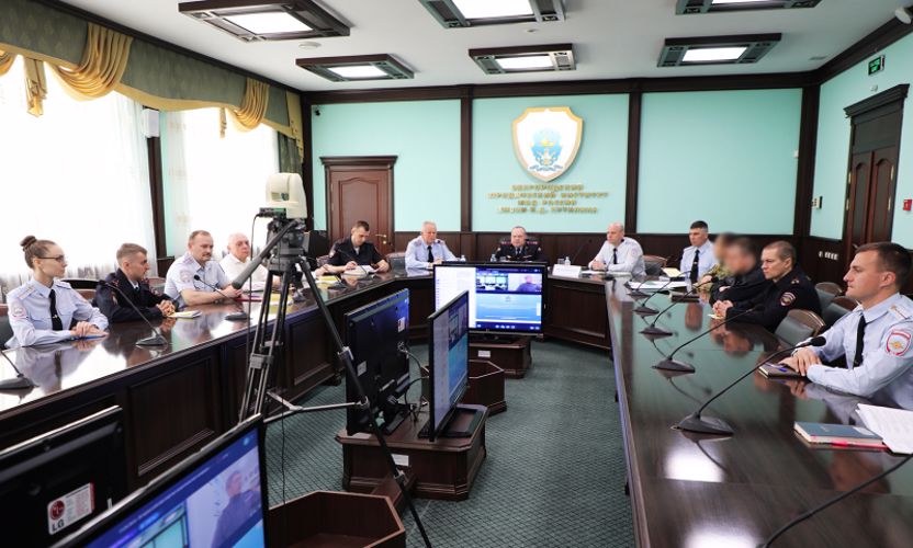 Белгородские росгвардейцы приняли участие в научном форуме с представителями силовых структур региона