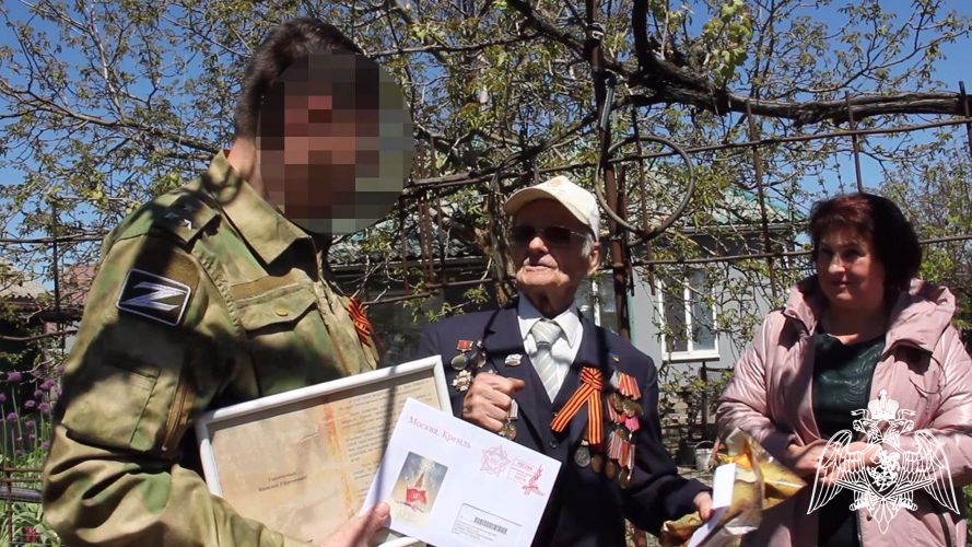 Росгвардейцы в канун Дня Победы навестили ветеранов Великой Отечественной войны в Херсонской области (Видео)