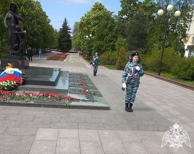 В столице Белгородской  области учащиеся  подшефного класса ОМОН «Острог» Росгвардии приняли участие в Вахте Памяти поколений (Видео)