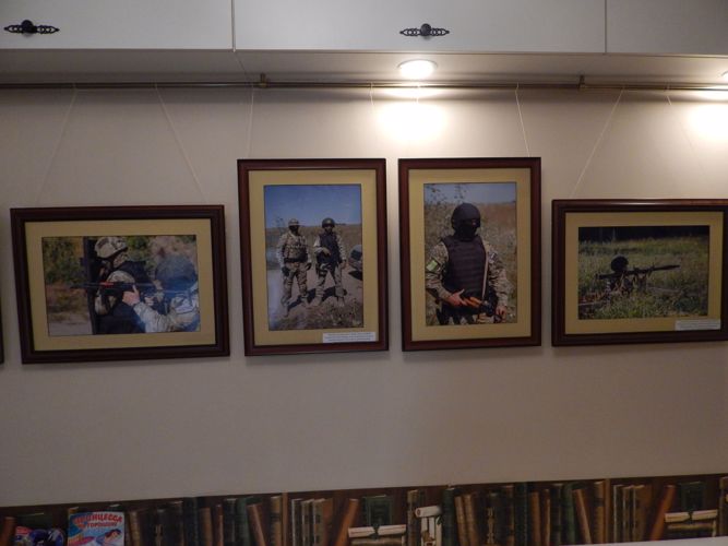 В Белгороде проходит фотовыставка  «Росгвардия. Хранители спокойствия»