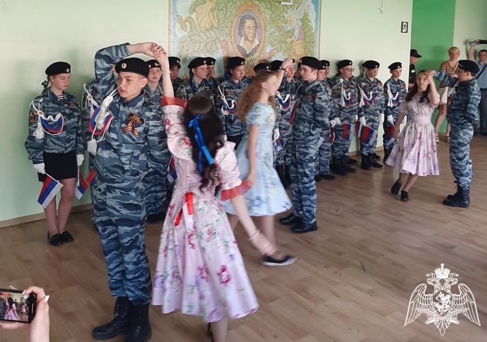 Белгородские росгвардейцы приняли присягу у подшефных учащихся кадетских классов