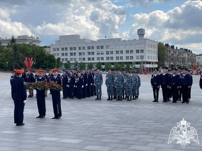 В столице Белгородской области учащиеся подшефного класса ОМОН «Острог» Росгвардии приняли участие в Вахте Памяти поколений (Видео)