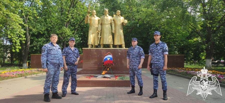 Белгородские росгвардейцы приняли участие во всероссийской акции «Свеча памяти