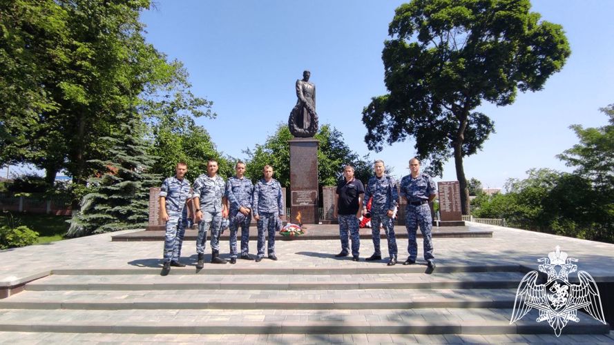 Белгородские росгвардейцы приняли участие во всероссийской акции «Свеча памяти