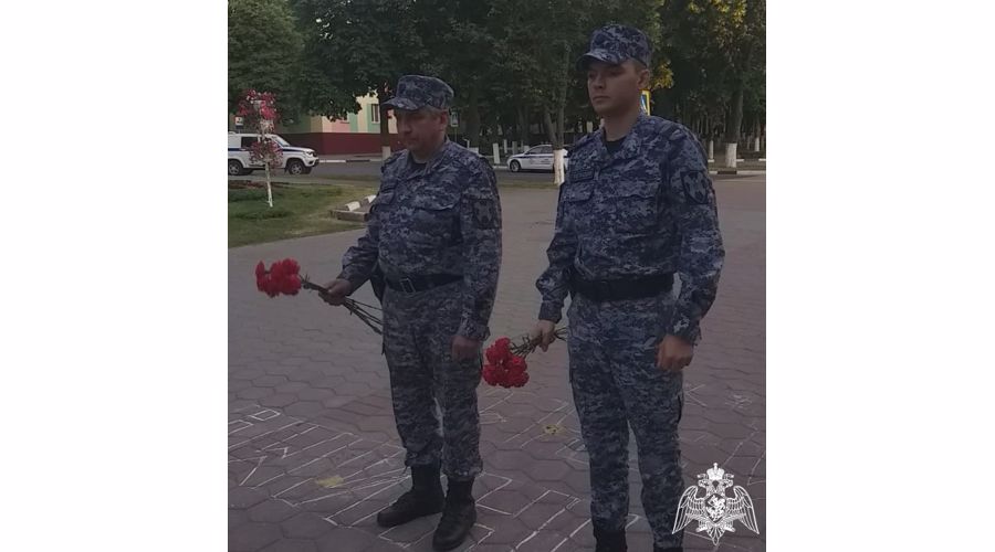 Белгородские росгвардейцы приняли участие во всероссийской акции «Свеча памяти