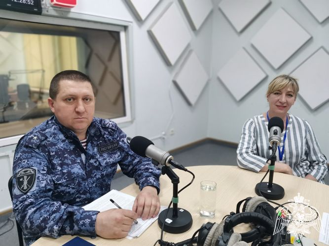 Офицер Росгвардии в эфире радио «России-Белгород» напомнил владельцам оружия об изменениях в законодательстве