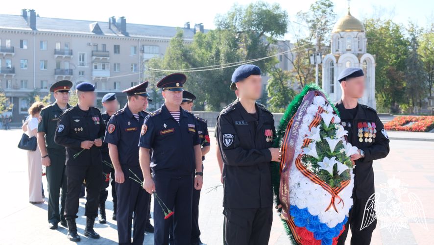 Руководящий состав регионального управления Росгвардии принял участие в памятных мероприятиях, посвященных 80-летию со дня освобождения Белгорода