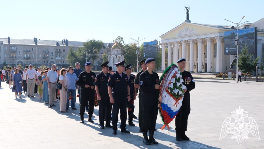 Руководящий состав регионального управления Росгвардии принял участие в памятных мероприятиях, посвященных 80-летию со дня освобождения Белгорода