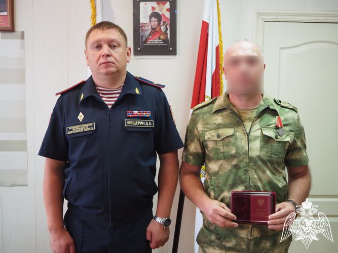 Начальник Управления Росгвардии по Белгородской области вручил госнаграды военнослужащим ведомства