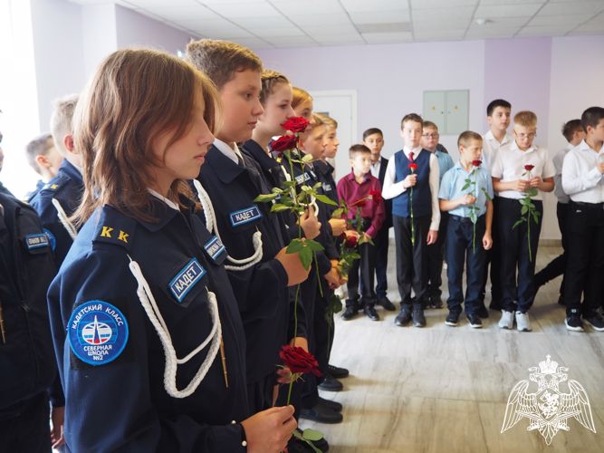 Офицеры СОБР «Белогор» Росгвардии приняли участие в Дне памяти Героев 