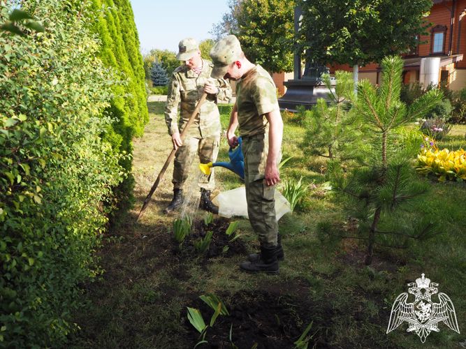 Росгвардейцы поддержали всероссийскую экологическую акцию в Белгороде