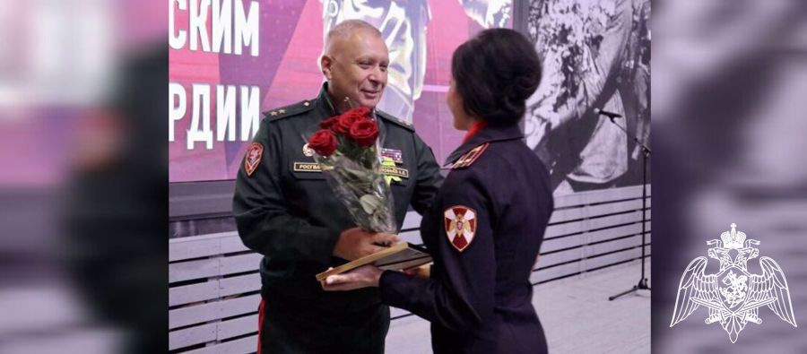 Генерал-лейтенант Алексей Воробьёв принял участие в торжественном мероприятии, посвященном дню образования военно-политических органов Росгвардии