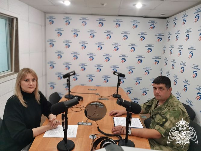 Офицер ведомства рассказал  слушателям радио «Мира Белогорья» о наборе кандидатов для прохождения военной службы по контракту в новых субъектах Российской Федерации	