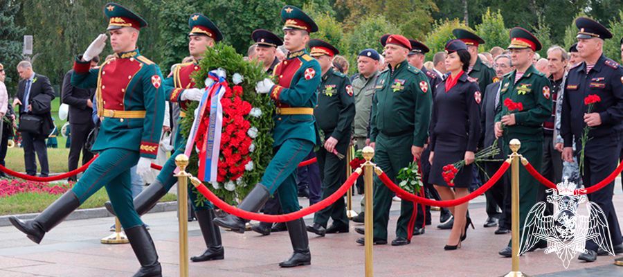 Генерал-лейтенант Алексей Воробьёв почтил память погибших жителей и защитников блокадного Ленинграда