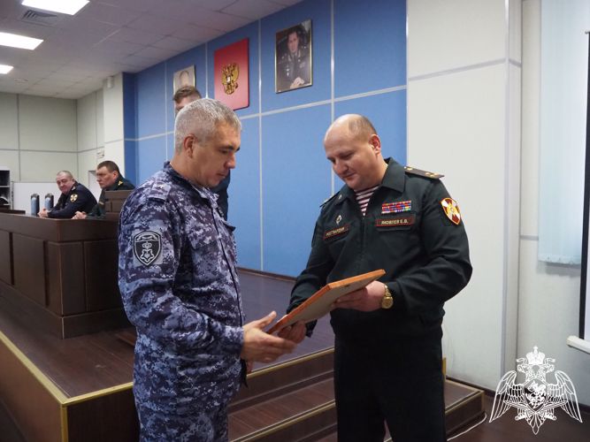 В Белгороде состоялось торжественное мероприятие, посвященное Дню вневедомственной охраны Росгвардии