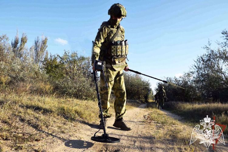 Крупную партию оружия и боеприпасов обнаружили росгвардейцы на территории Херсонской и Запорожской областей в течение месяца