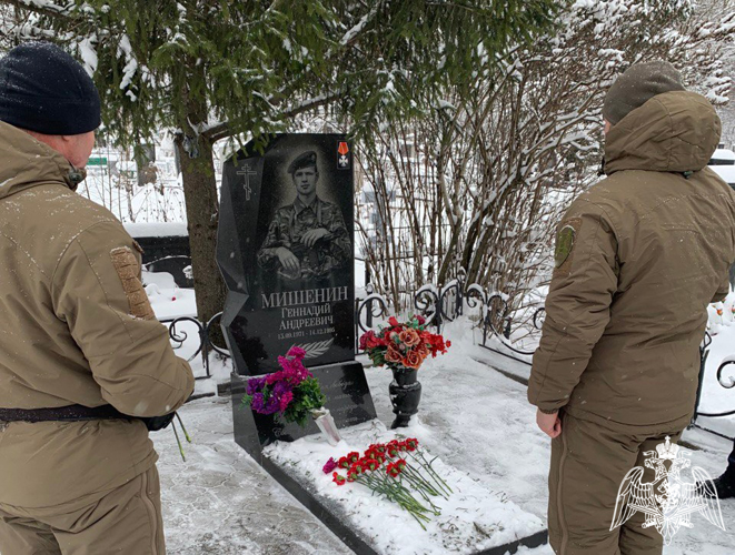 Офицеры СОБР «Белогор» Росгвардии почтили память боевого товарища, погибшего при исполнении служебного долга