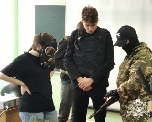 В Белгородской области росгвардейцы провели урок мужества, посвященный годовщине катастрофы на Чернобыльской АЭС