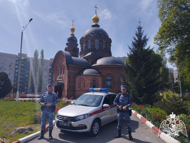 Белгородские росгвардейцы обеспечили безопасность мероприятий, посвящённых Пасхе Христовой