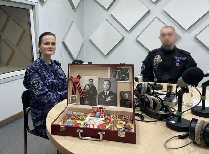 Очередной выпуск программы «Росгвардия. Актуально» в эфире радио "России-Белгород" посвятили 79 годовщине Победы в Великой Отечественной войне