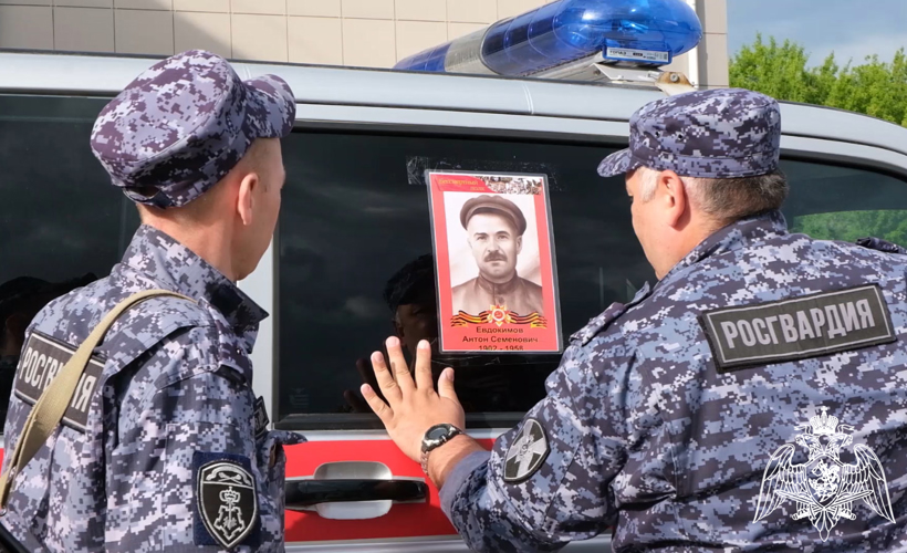 Ко всероссийской акции «Бессмертный автополк» присоединились белгородские росгвардейцы