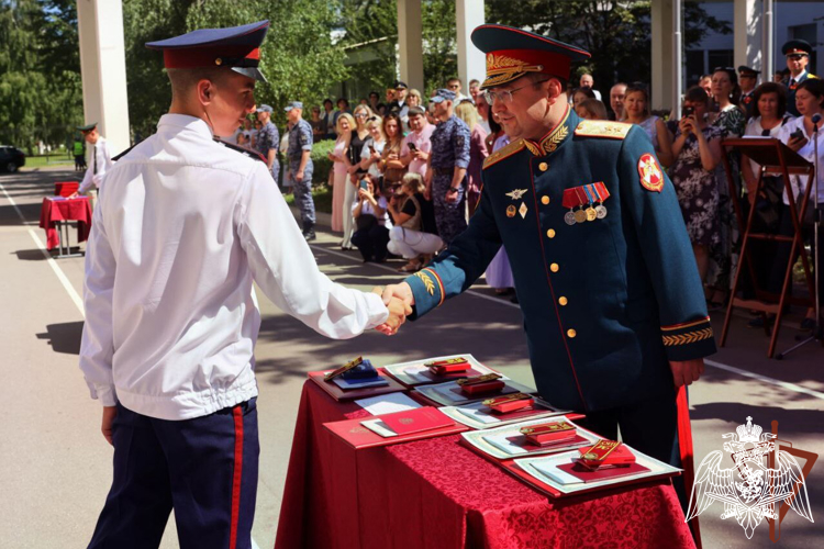В Московском президентском кадетском училище Росгвардии состоялся выпуск учащихся