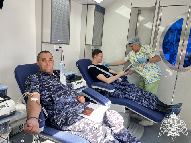 Росгвардейцы приняли участие в благотворительной донорской акции в Белгороде