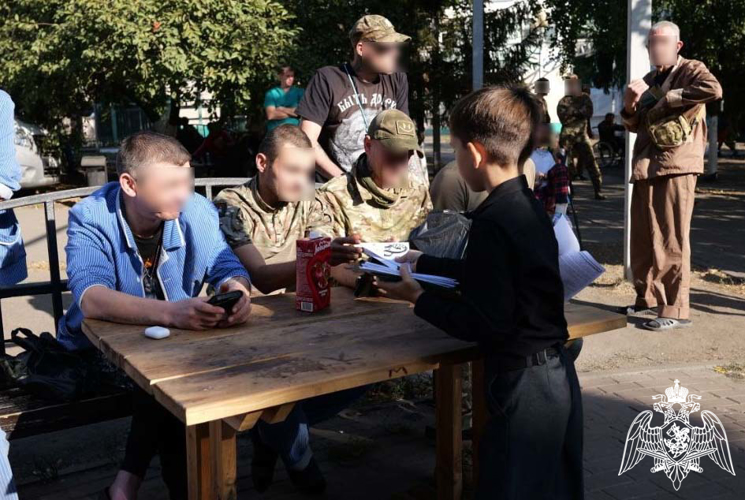 Росгвардейцы организовали концерт, посвященный Международному дню врача в белгородском госпитале для военнослужащих